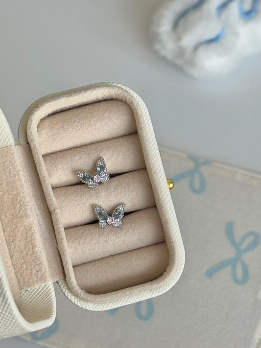 롤라화이트 "프로스티드 버터플라이" 이어커프 | 아이시 블루 & 핑크 지르콘 클러스터, 피어싱 불필요