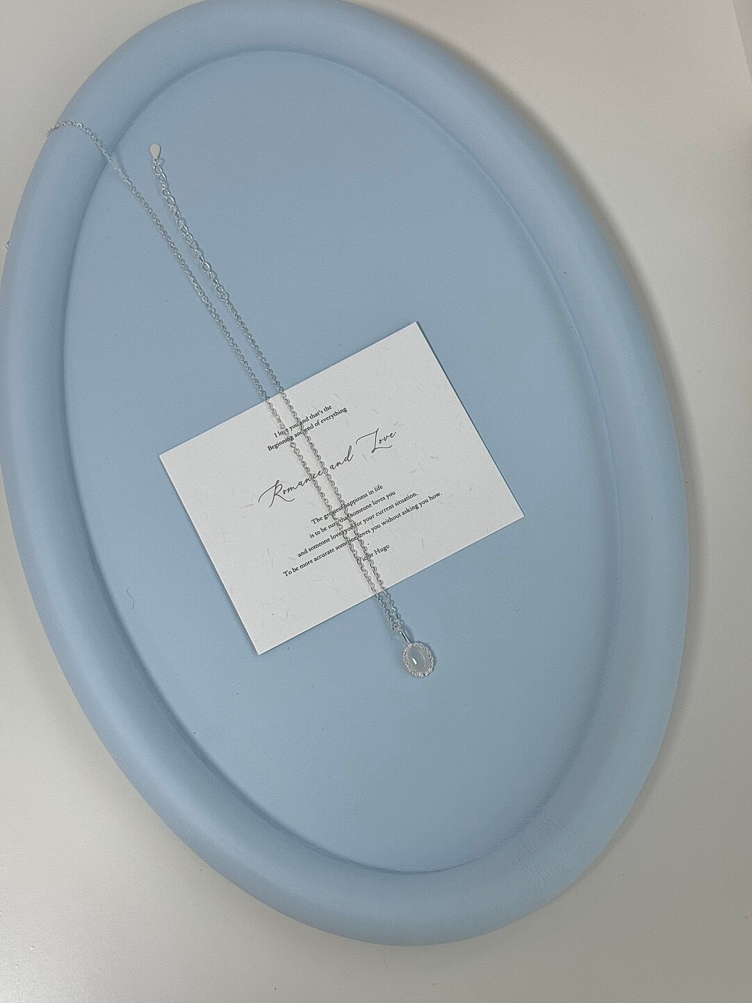 LolaWhite "White Jade Gel" S925 Sterling Silver White Chalcedony Oval Pendant Collarbone Necklace - Retro, Light Luxury & Exquisite