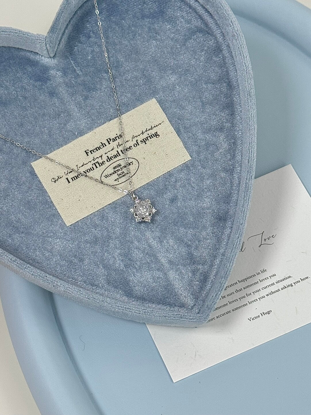 LolaWhite "Diamond Snow" S925 Sterling Silver Glittering Snowflake Necklace - Premium Winter Christmas Gift