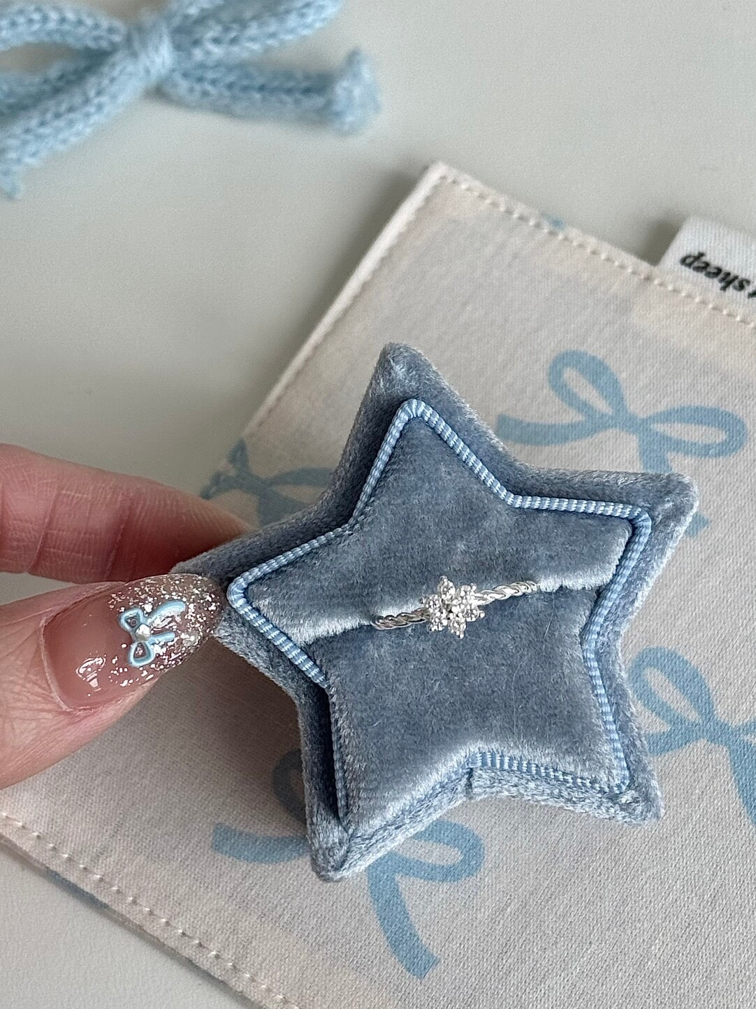 LolaWhite "In Snow's Name" S925 Sterling Silver Twisted Snowflake Ring - Unique, Versatile & Icy