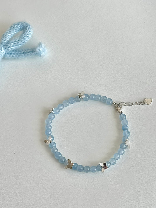 롤라화이트 "프로스트윙 버터플라이" 천연 아쿠아마린 스털링 실버 팔찌 | 차가움의 우아함