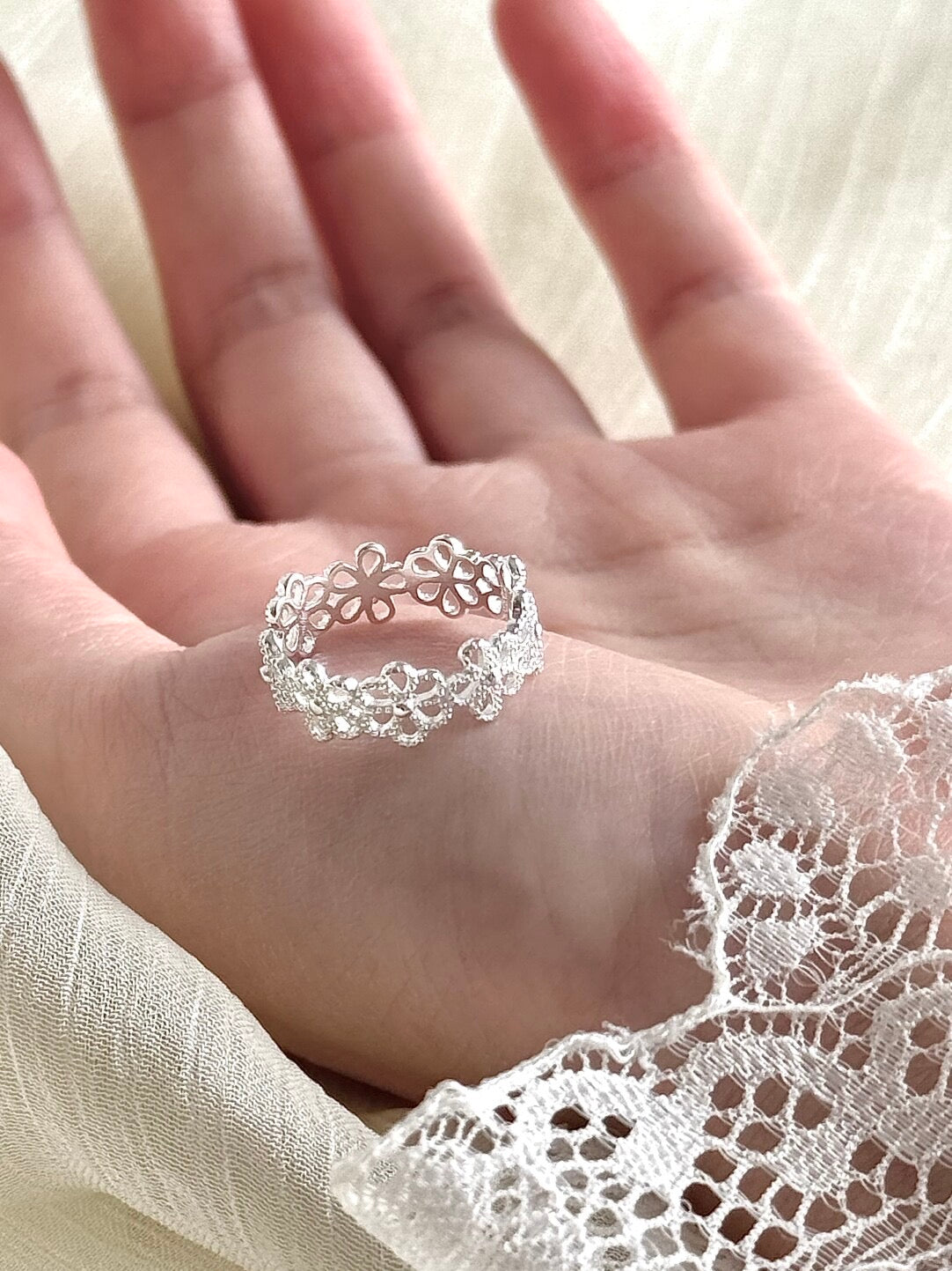 LolaWhite "Floral Cluster" Solid S925 Sterling Silver Flower Ring