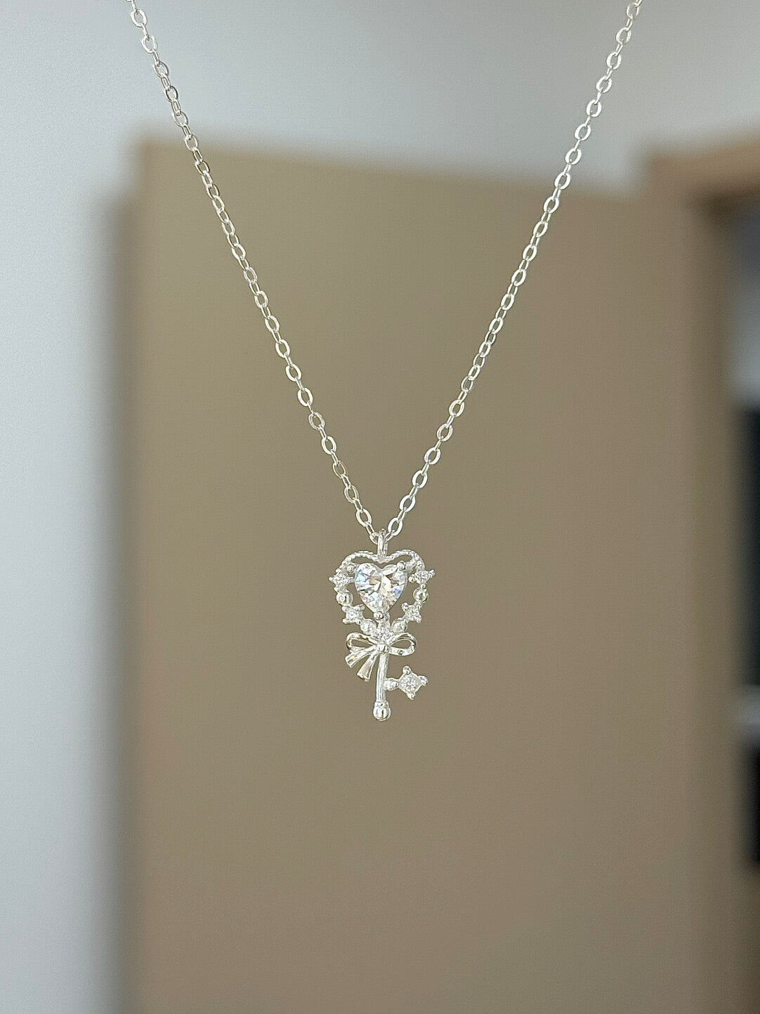 LolaWhite "Love's Sweet Scepter" Solid S999 Pure Silver Heart Pendant Collarbone Necklace with Crystal Accents - Sweet & Light Luxury