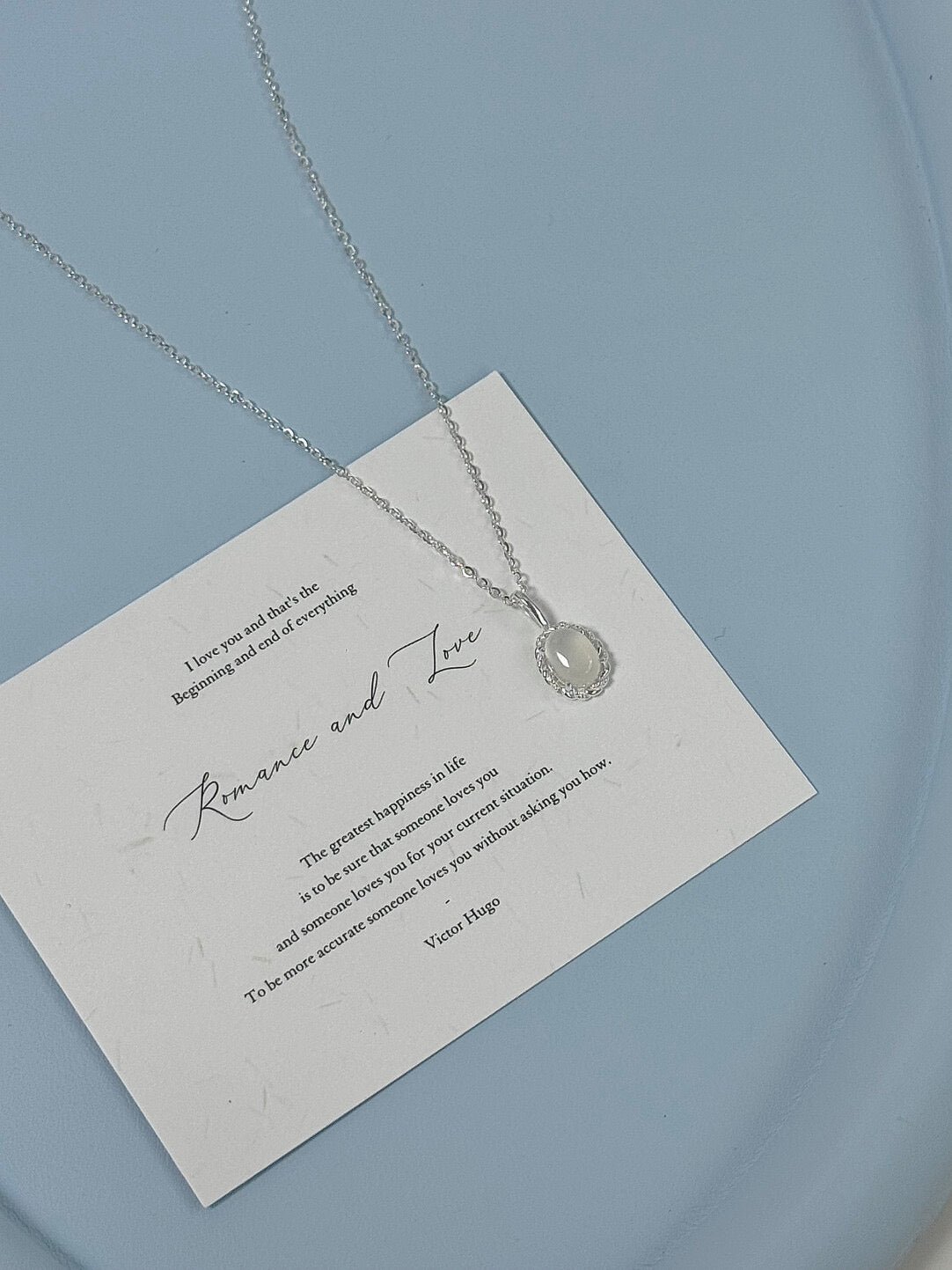 LolaWhite "White Jade Gel" S925 Sterling Silver White Chalcedony Oval Pendant Collarbone Necklace - Retro, Light Luxury & Exquisite