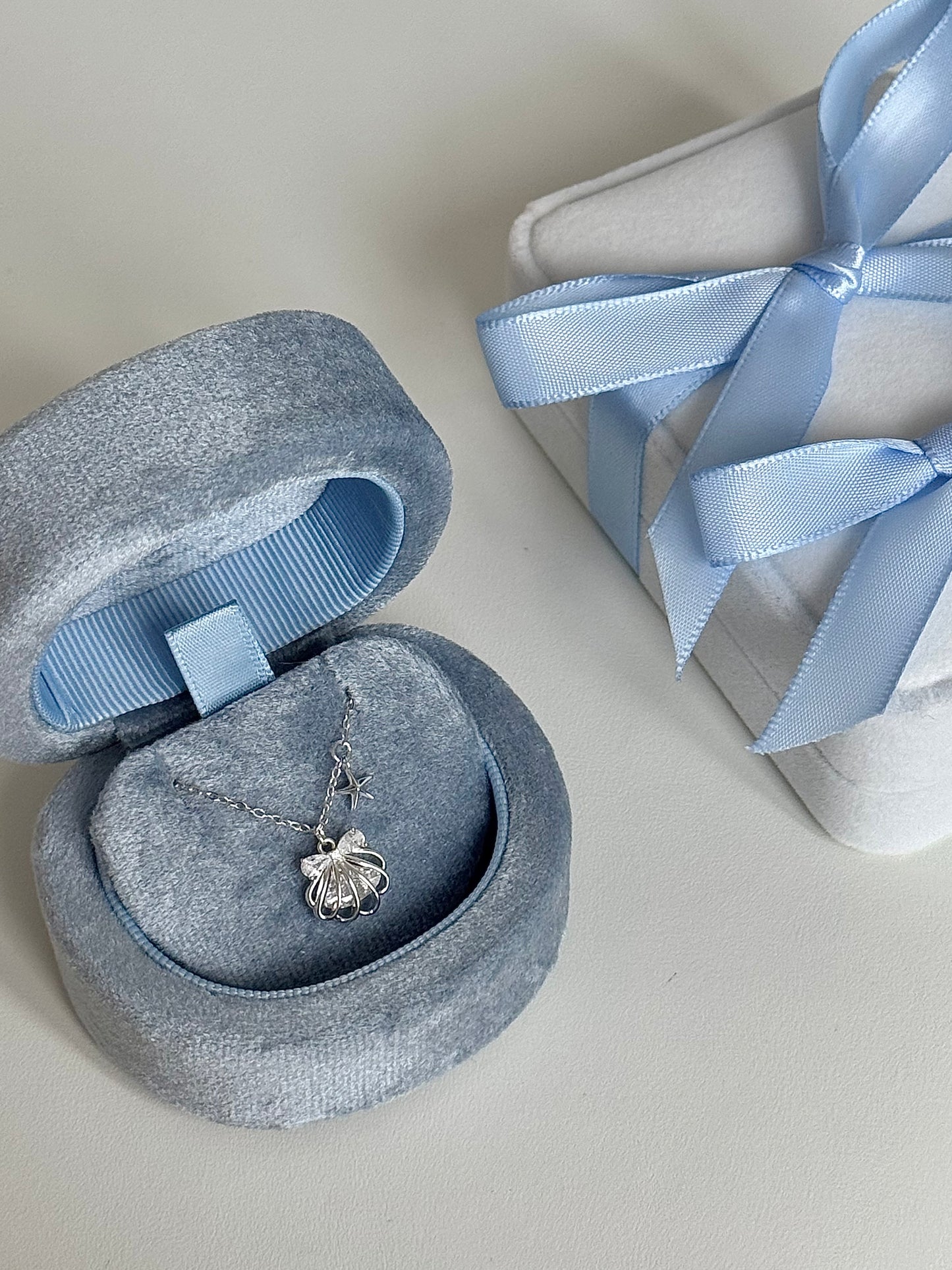 Dear Lola "Satin Starlight Kiss" Solid S999 Silver Shell Necklace