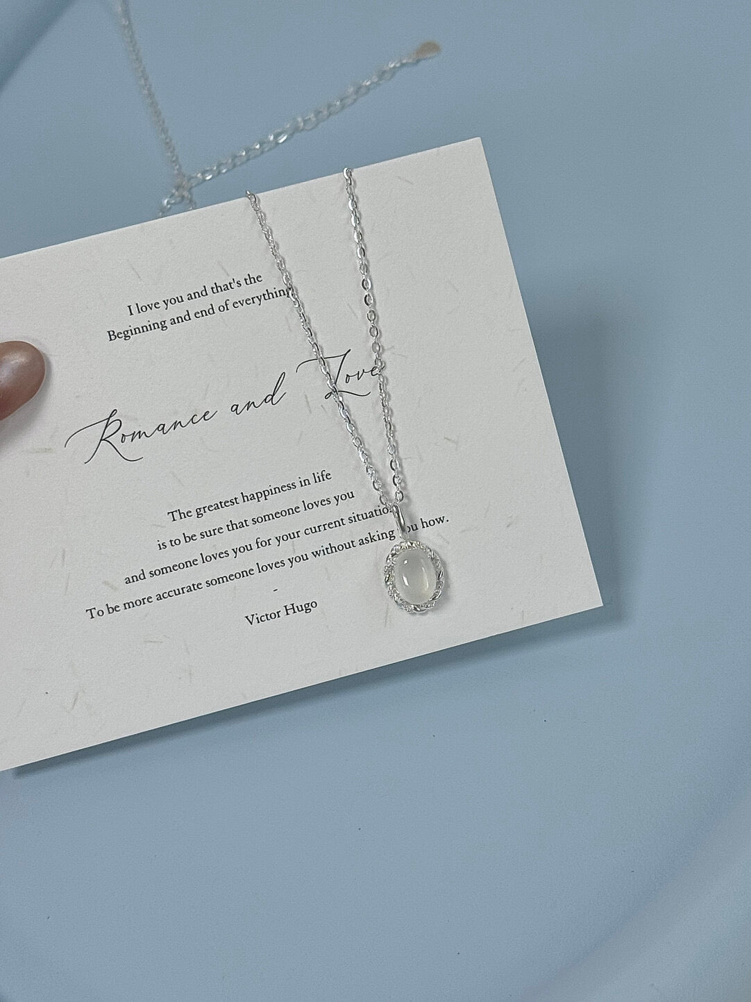 LolaWhite "White Jade Gel" S925 Sterling Silver White Chalcedony Oval Pendant Collarbone Necklace - Retro, Light Luxury & Exquisite