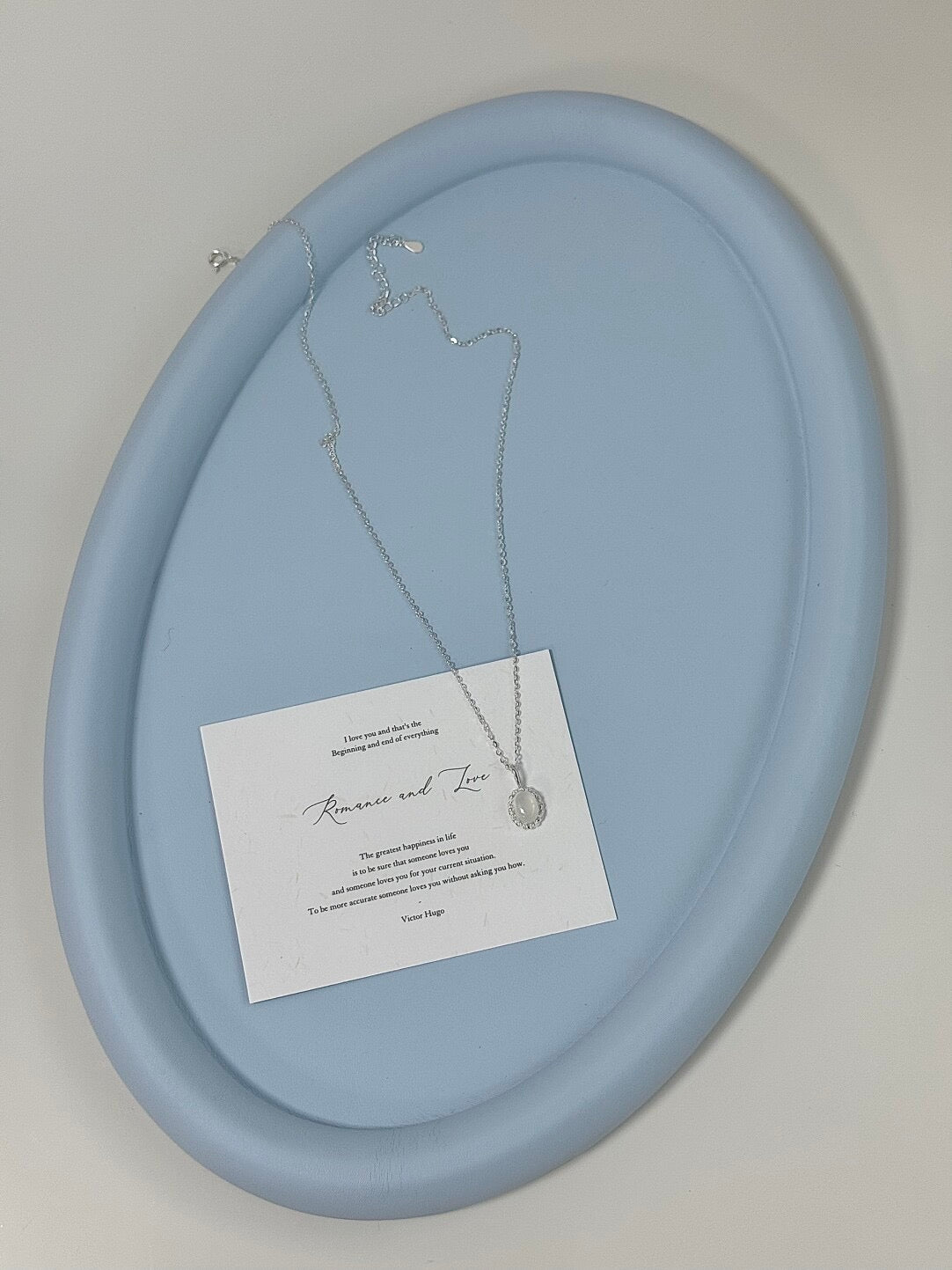 LolaWhite "White Jade Gel" S925 Sterling Silver White Chalcedony Oval Pendant Collarbone Necklace - Retro, Light Luxury & Exquisite