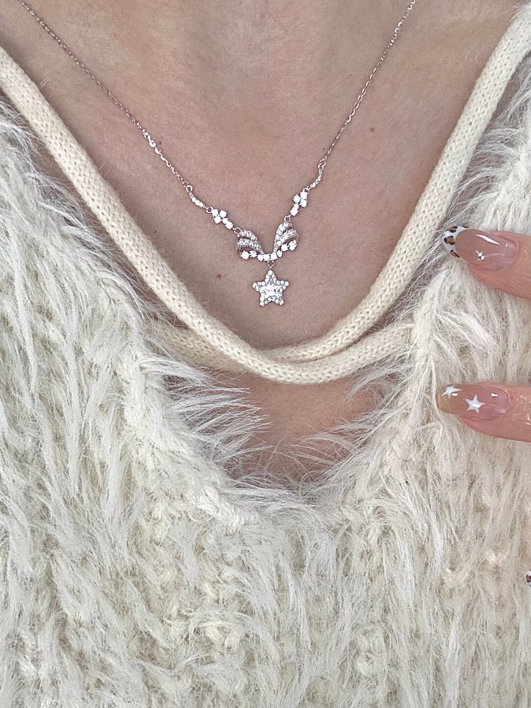 Dear Lola "Lace-Embroidered Stars" Solid S925 Sterling Silver Star Wing Collarbone Necklace – Delicate & Luxurious