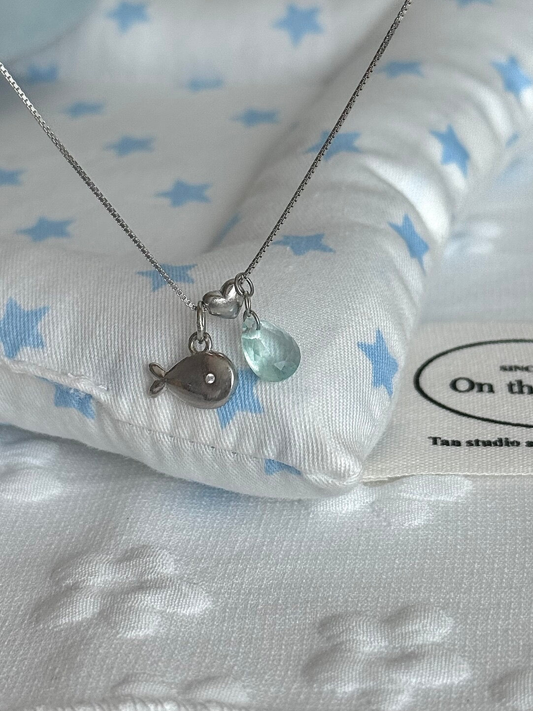 LolaWhite "Happy Little Fish" S925 Sterling Silver Kissing Fish Pendant Necklace with Heart Accent - Airy & Adorable