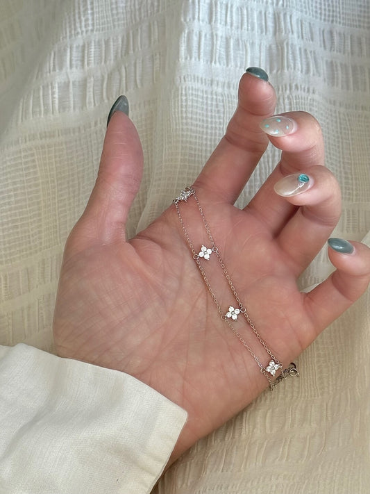 LolaWhite "Winter Whispers" S925 Sterling Silver Four-Leaf Clover Bracelet - Understated Luxury & Refined Elegance