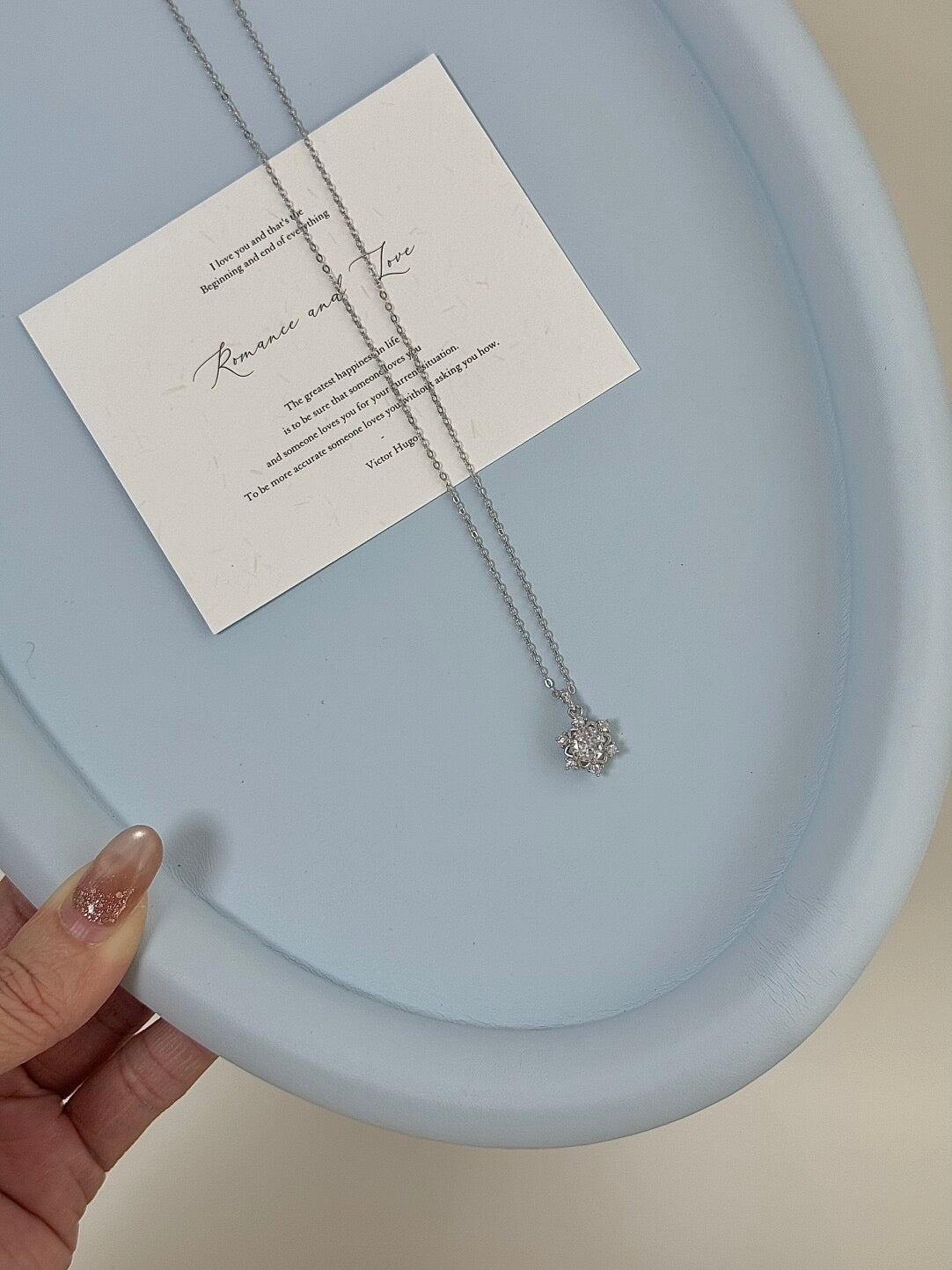 LolaWhite "Diamond Snow" S925 Sterling Silver Glittering Snowflake Necklace - Premium Winter Christmas Gift