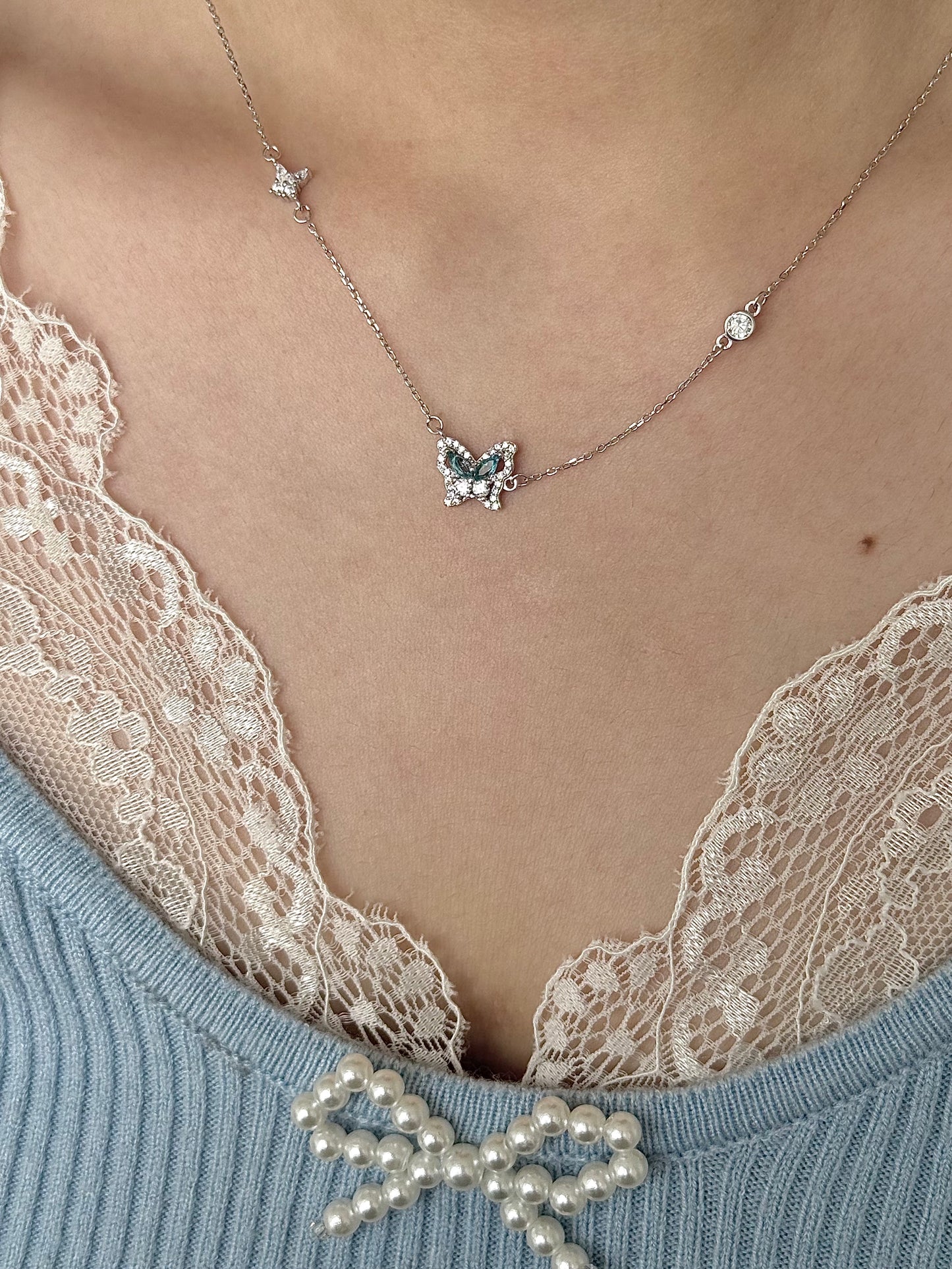 LolaWhite "글레이셔 스피릿 버터플라이" S925 스털링 실버 블루 지르콘 버터플라이 목걸이 - 차갑고 우아한 분위기 &amp; 독특함