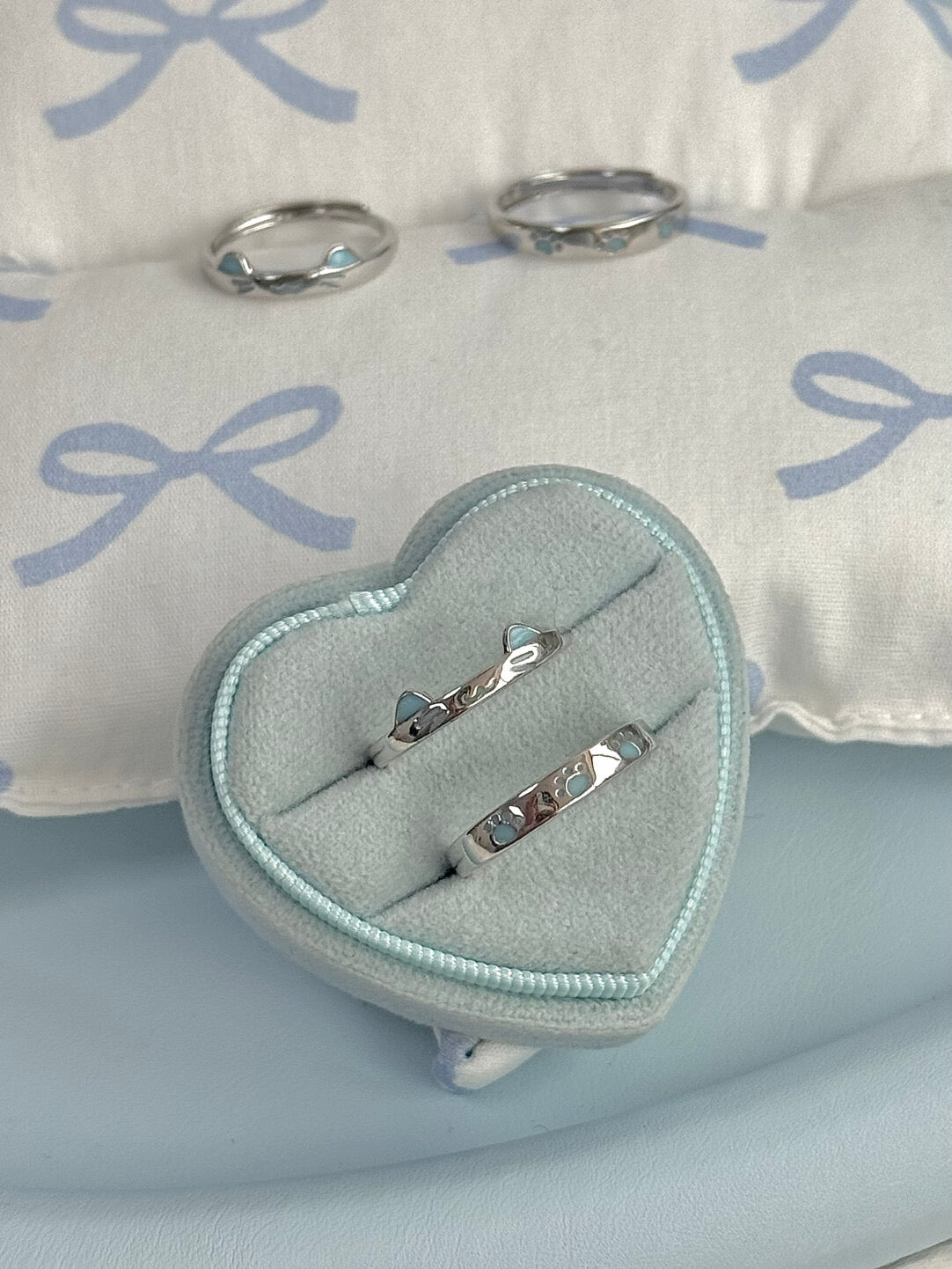 LolaWhite "Cat Lover" Solid S999 Pure Silver Glow-in-the-Dark Cat Couple Ring – Minimalist & Unique
