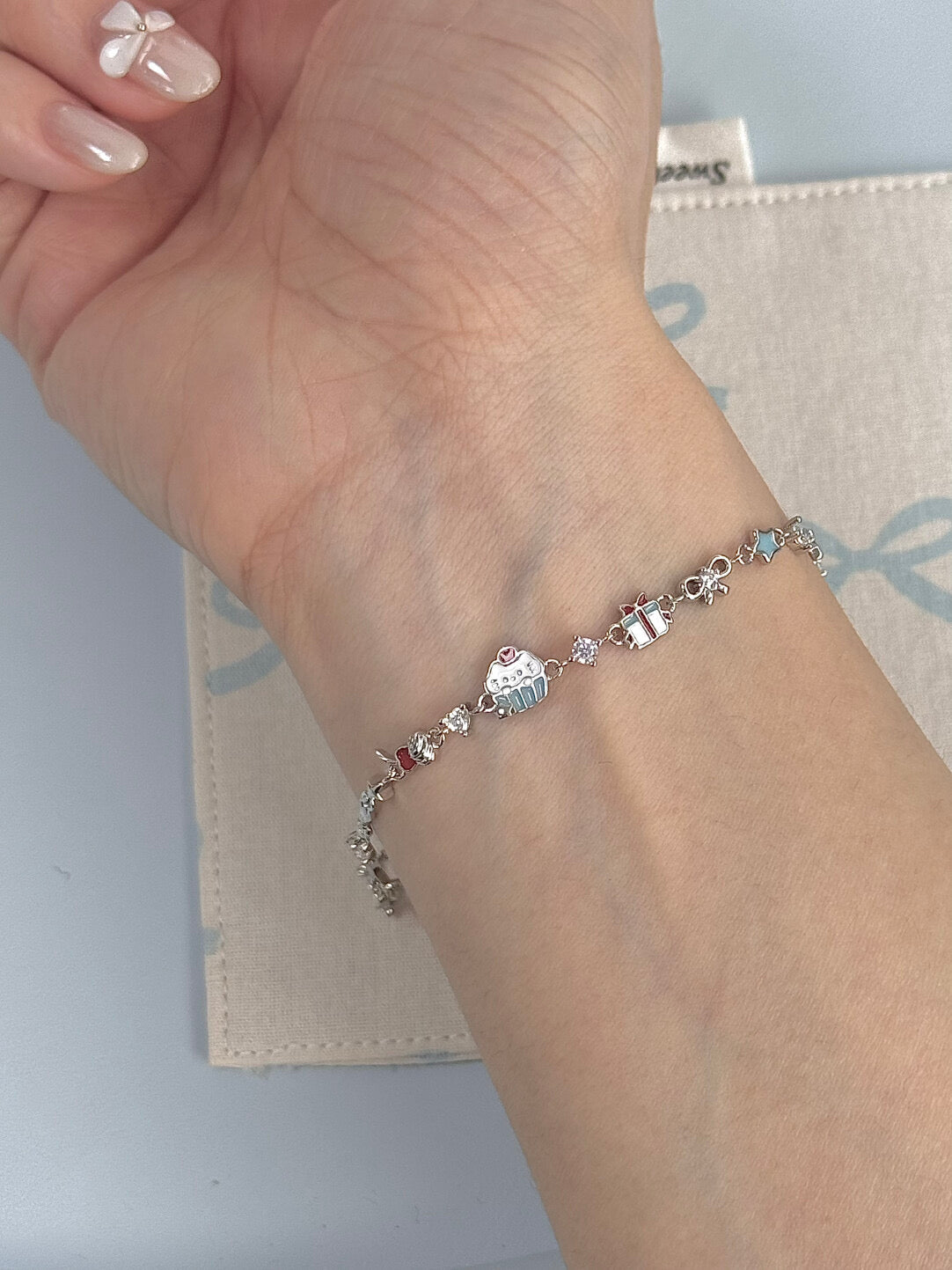 LolaWhite "Cream Cake" Silver Plated Birthday Cake Bracelet – Unique Design, Bestie & Couple Style with Cat & Dog Doodle