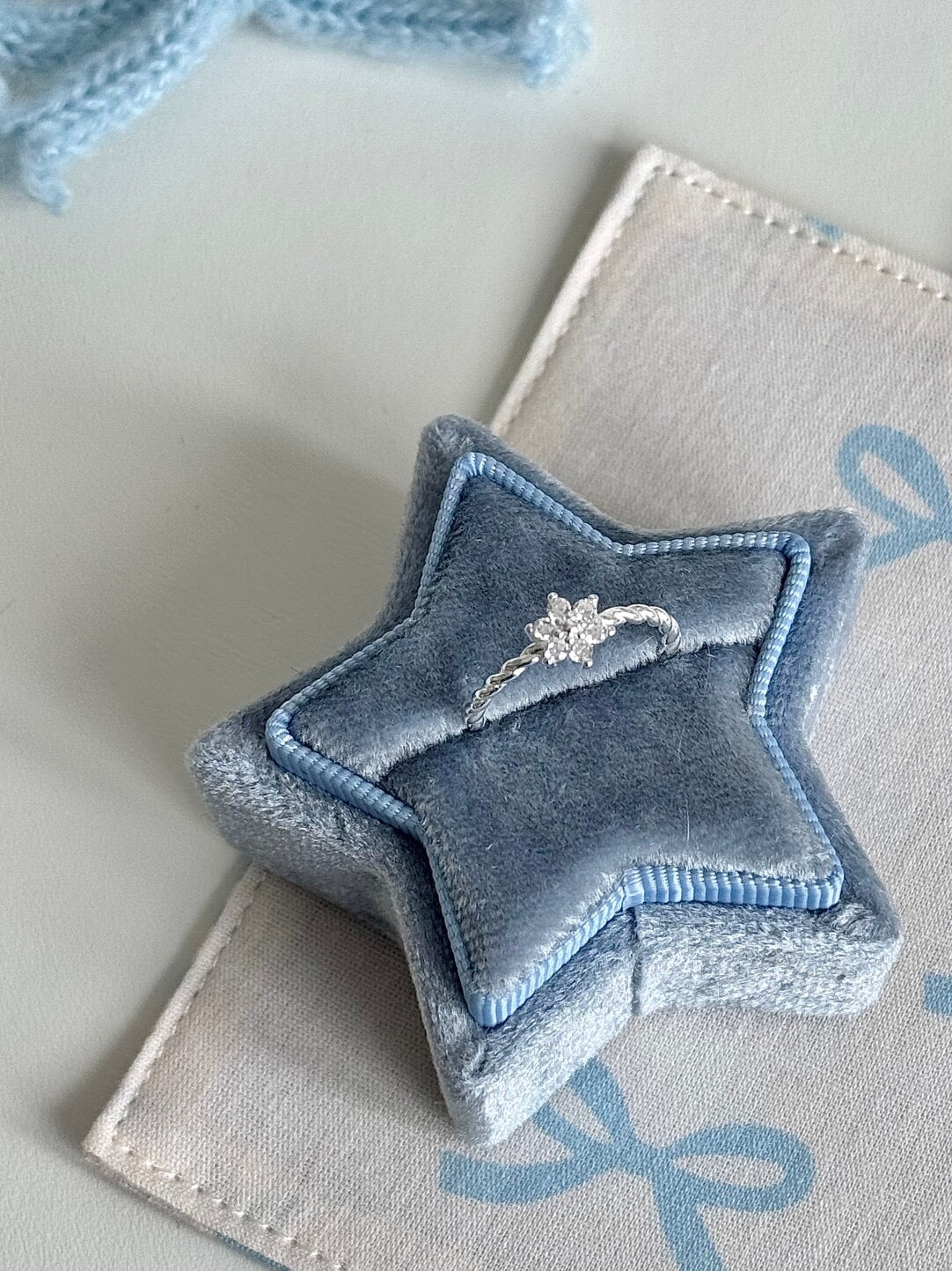 LolaWhite "In Snow's Name" S925 Sterling Silver Twisted Snowflake Ring - Unique, Versatile & Icy