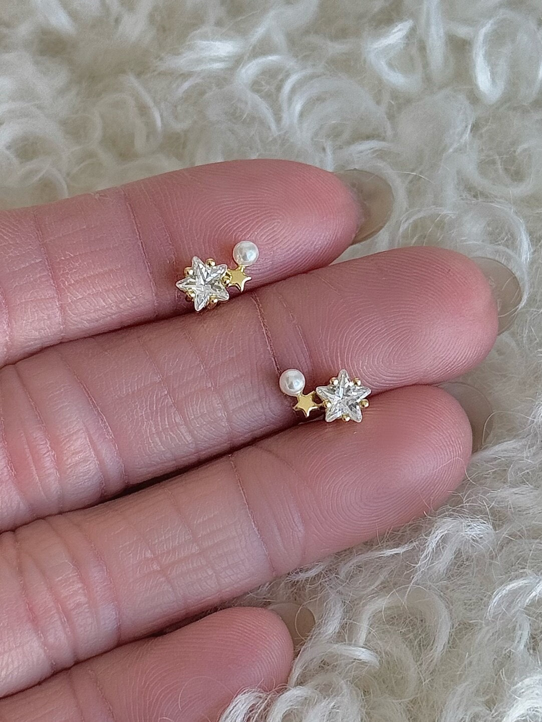 롤라화이트 스타 &amp; 펄 S925 스털링 실버 14K 골드 도금 스터드 귀걸이 - 한국 스타일, 섬세함, 개성 있는 디자인