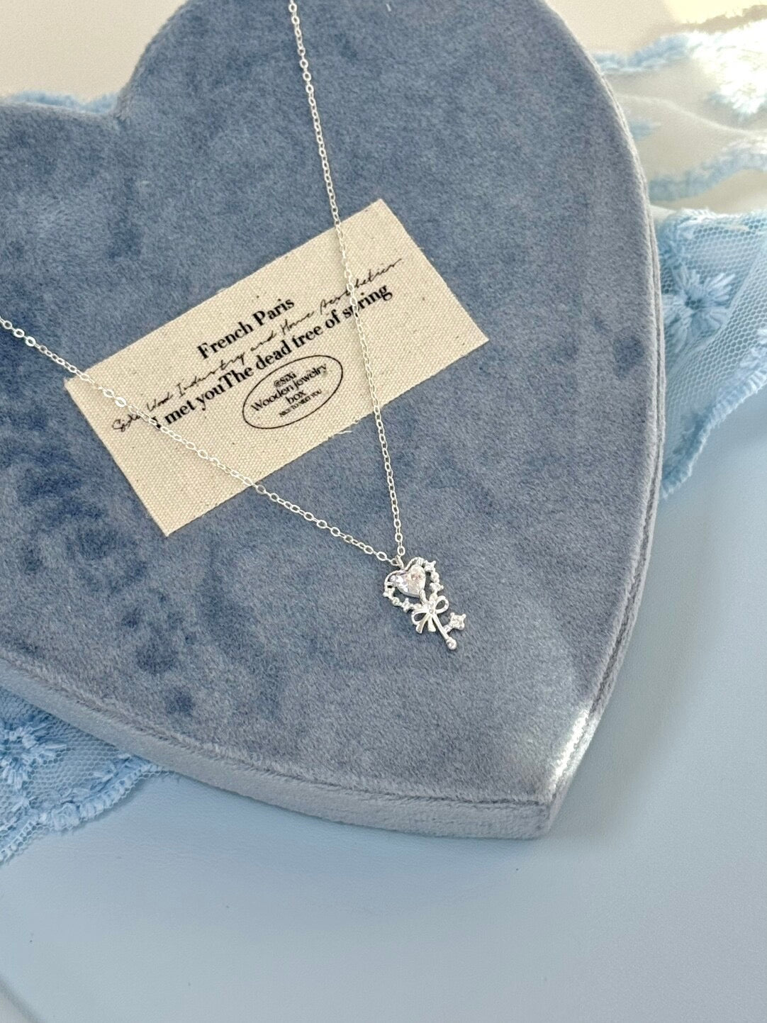 LolaWhite "Love's Sweet Scepter" Solid S999 Pure Silver Heart Pendant Collarbone Necklace with Crystal Accents - Sweet & Light Luxury