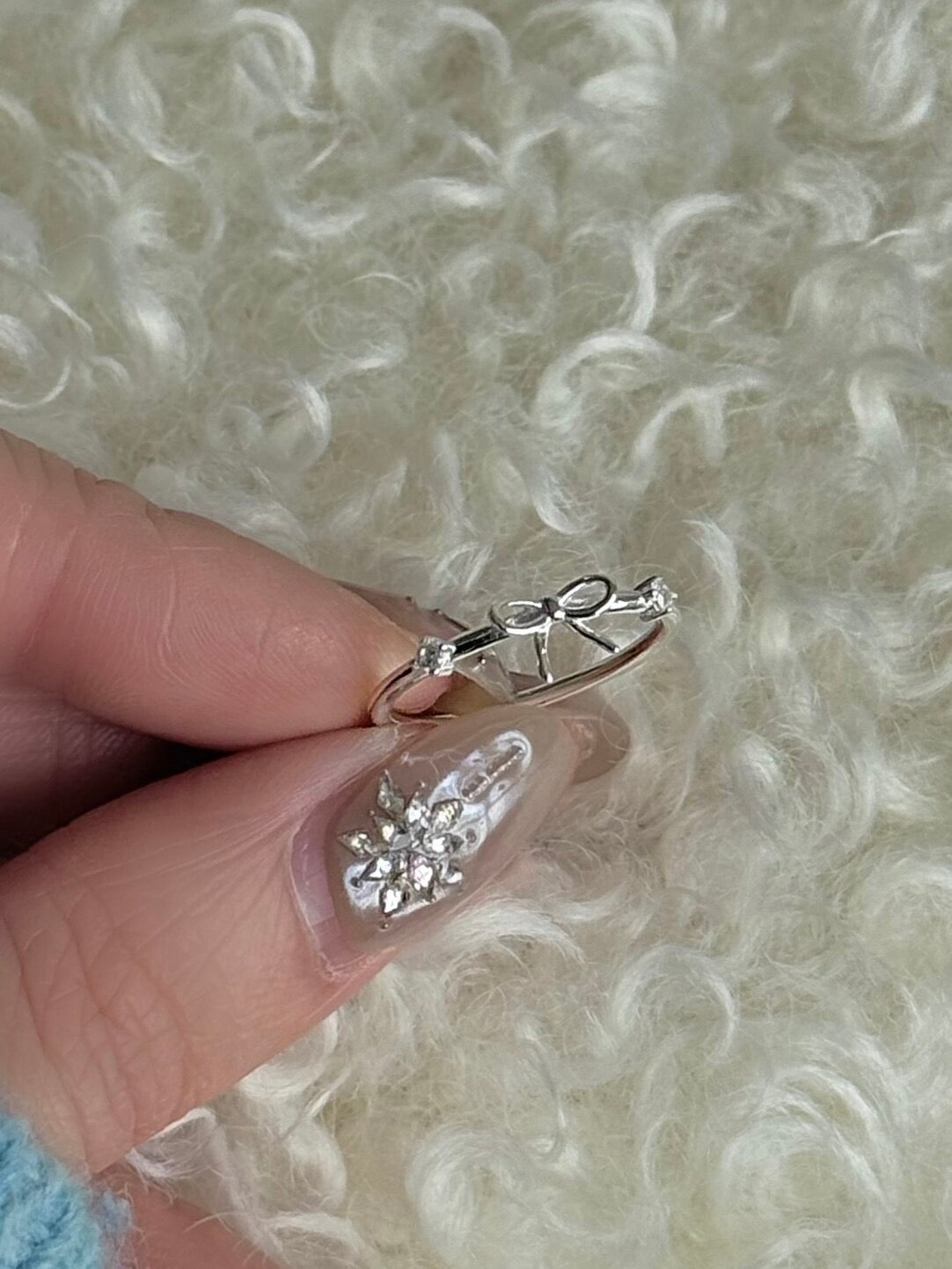 LolaWhite "Precious Bow" S925 스털링 실버 조절 가능 오픈 링