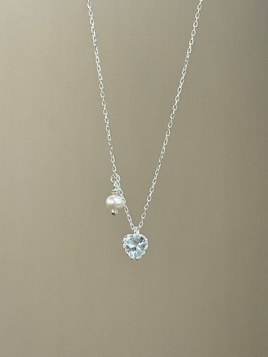 LolaWhite "Frosted Heart Sea" S925 Sterling Silver Ice Blue Heart Pendant Collarbone Necklace - Versatile & Elegant