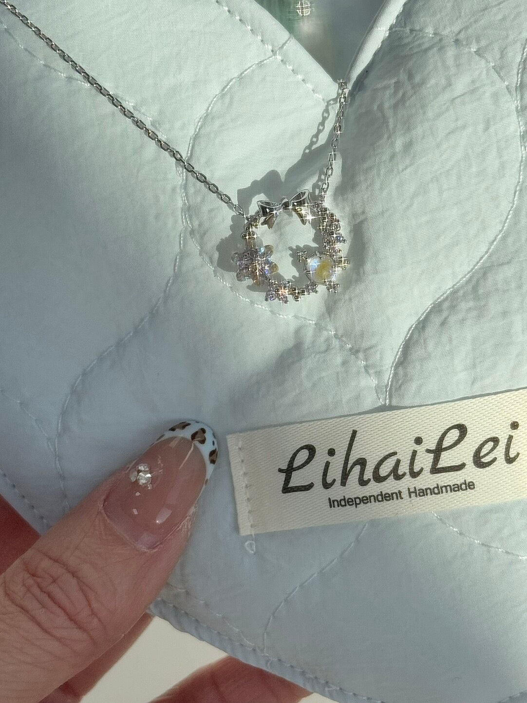 DearLola "Moonlit Garden" S925 Sterling Silver Moon & Floral Wreath Necklace - Dreamy Auroral Glow & Ethereal Elegance