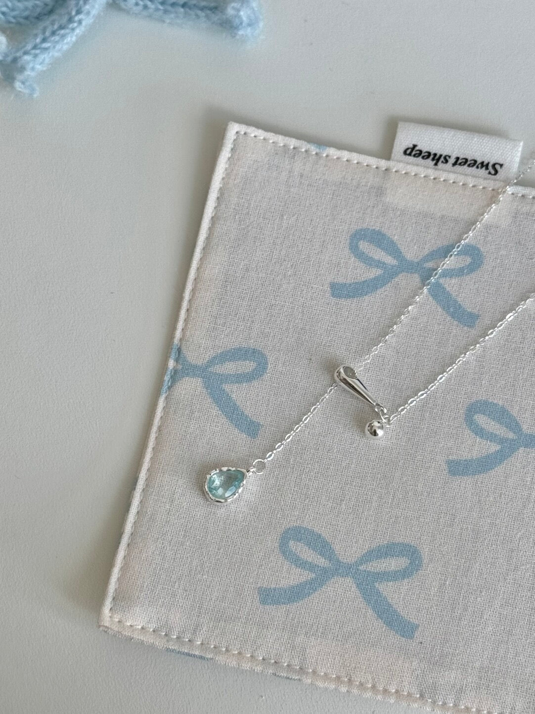 LolaWhite "Whisper of Walden" S925 스털링 실버 조절형 눈물방울 목걸이