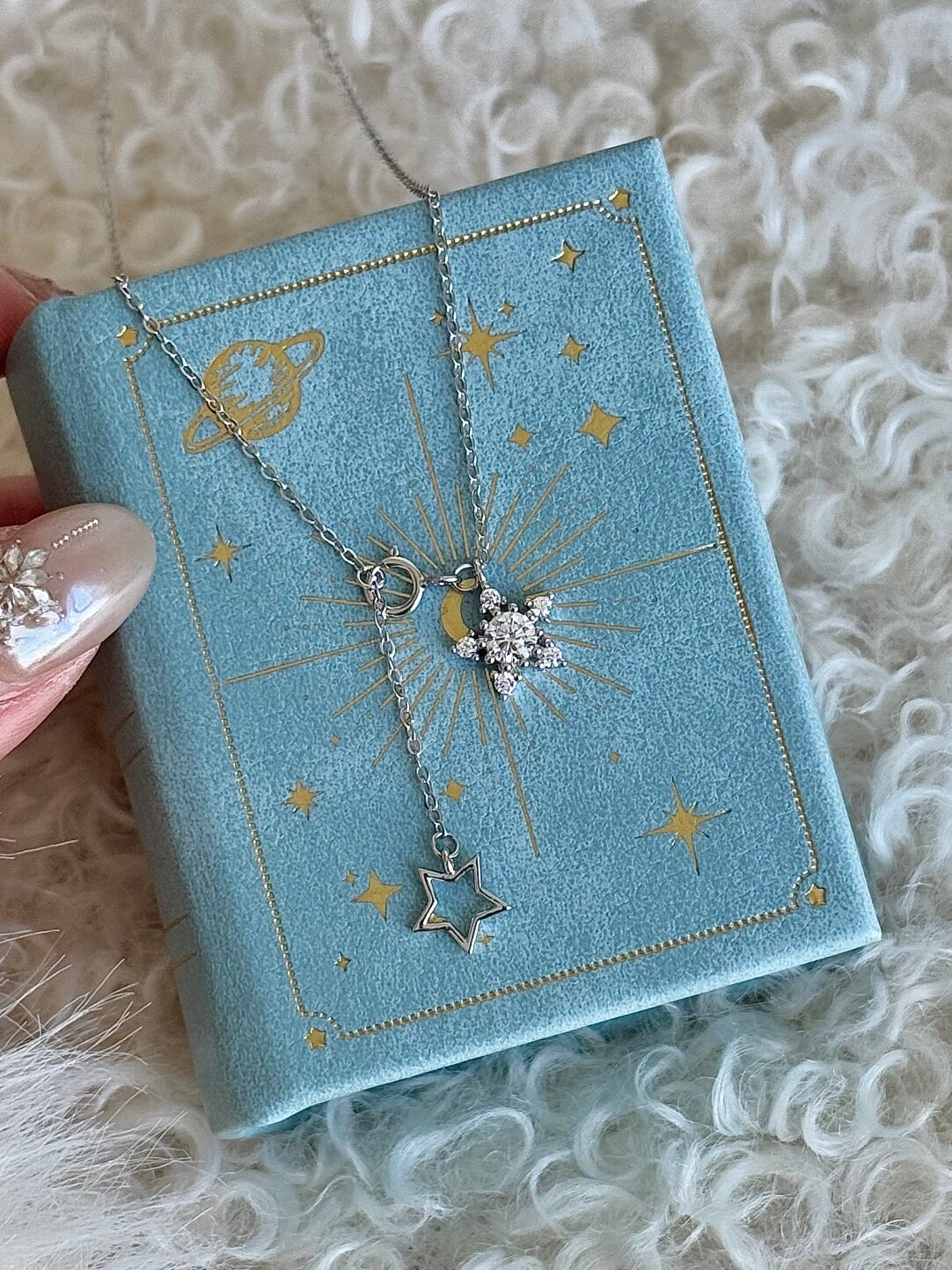 LolaWhite "트윈 스타" S925 스털링 실버 14K 골드 도금 풀 지르콘 스타 펜던트 목걸이 - 유니크한 인스 스타일