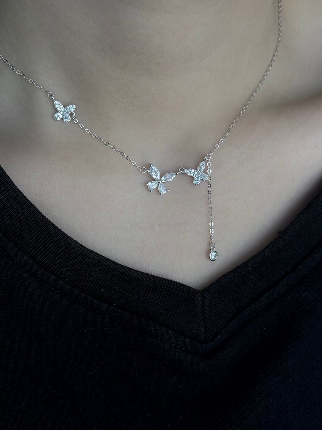 LolaWhite "Secret Valley Butterfly" S925 스털링 실버 풀 지르콘 버터플라이 펜던트 목걸이 - 신비롭고 독특하며 절제된 아름다움