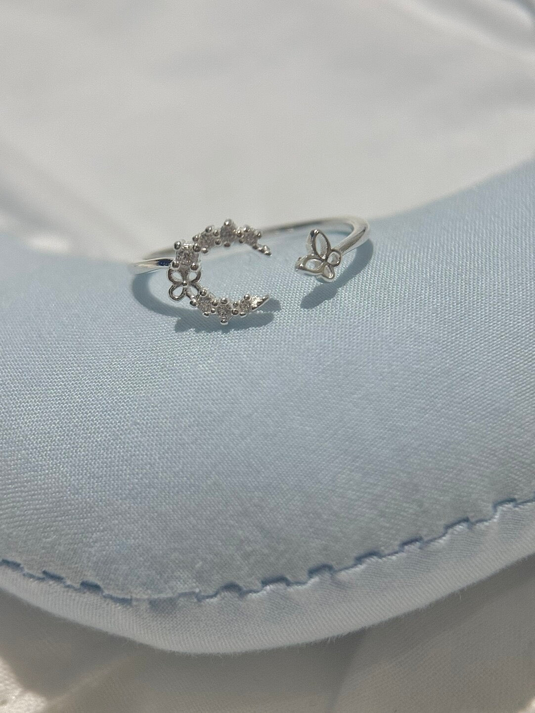 LolaWhite "Moon Butterfly Dance" Solid S999 Pure Silver Moon & Butterfly Openwork Ring - Korean Sweet Style