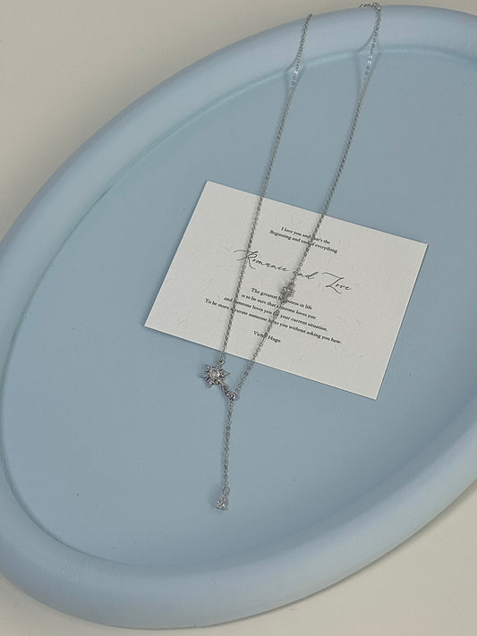 LolaWhite "Falling Snowflake" S925 Sterling Silver Winter Snowflake Collarbone Necklace - Delicate & Refined Long Chain