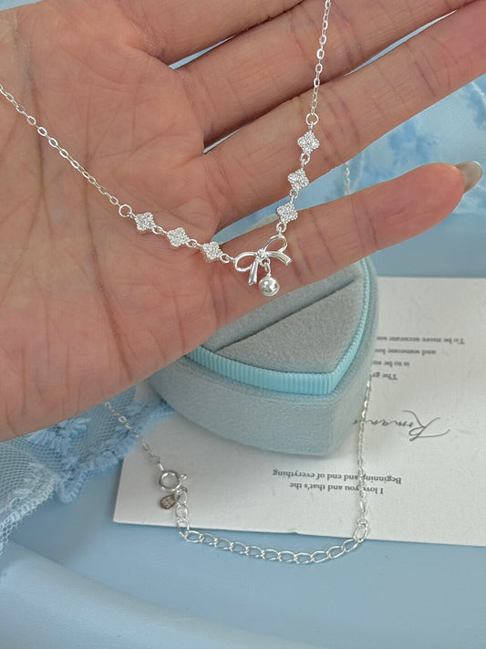 LolaWhite "Lucky Christmas Bow" Solid S999 Sterling Silver Four-Leaf Clover & Bow Necklace