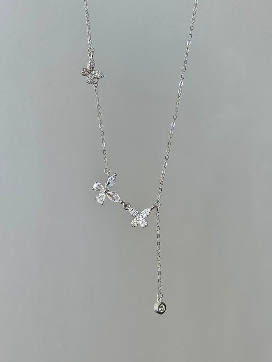 LolaWhite "Secret Valley Butterfly" S925 스털링 실버 풀 지르콘 버터플라이 펜던트 목걸이 - 신비롭고 독특하며 절제된 아름다움
