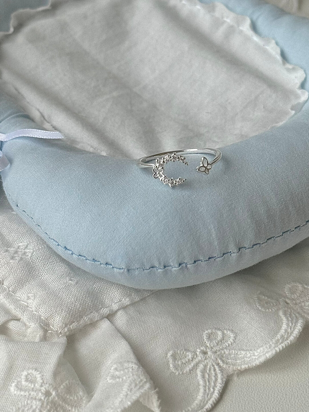 LolaWhite "Moon Butterfly Dance" Solid S999 Pure Silver Moon & Butterfly Openwork Ring - Korean Sweet Style