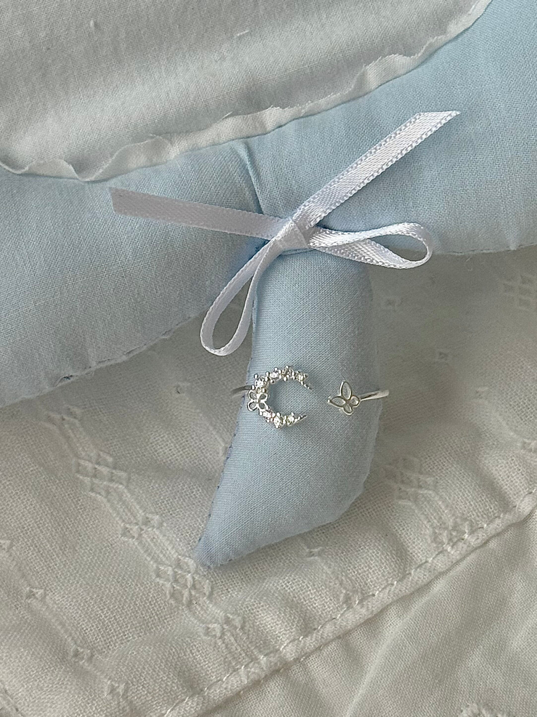 LolaWhite "Moon Butterfly Dance" Solid S999 Pure Silver Moon & Butterfly Openwork Ring - Korean Sweet Style