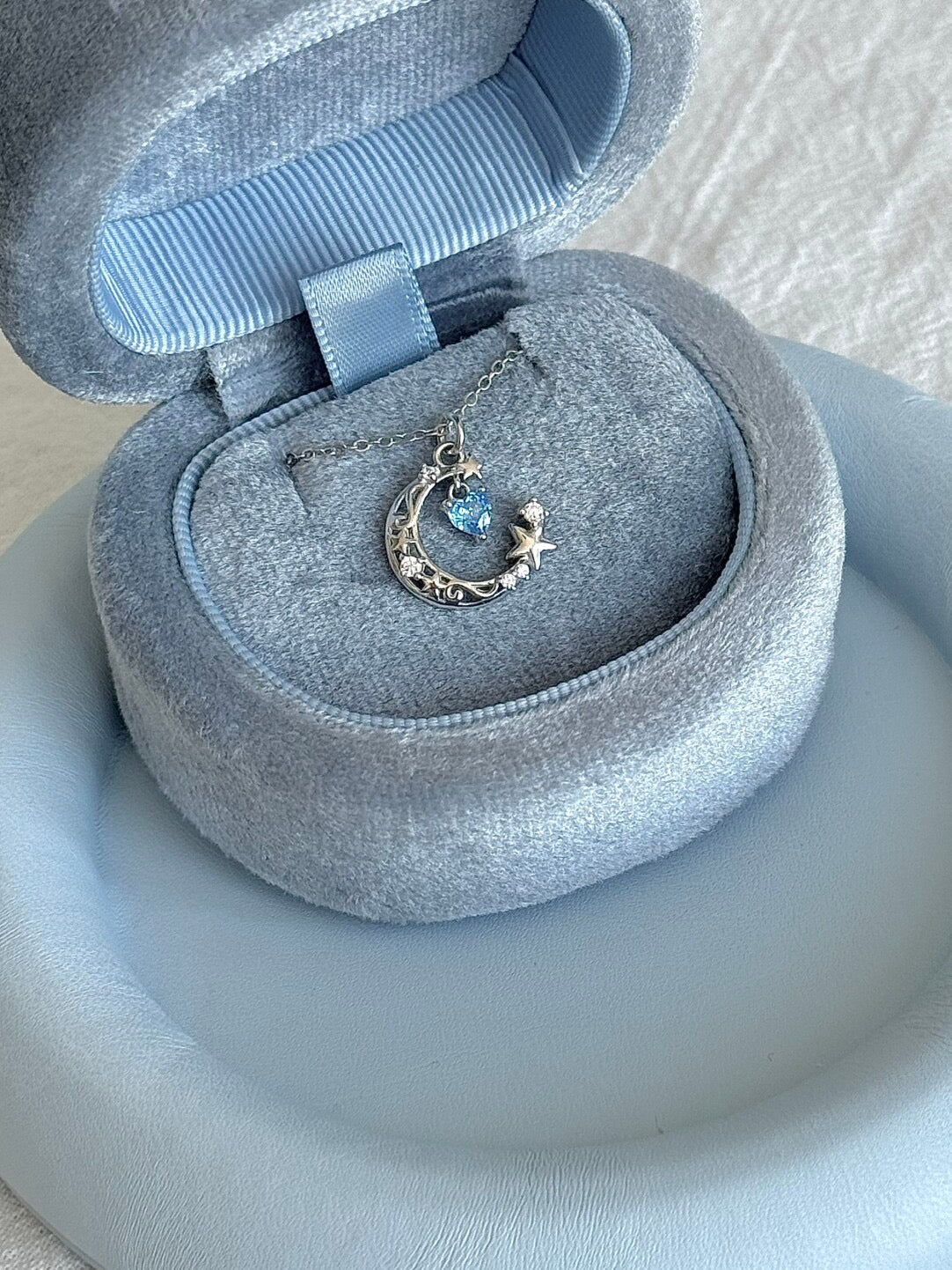 롤라화이트 "블루문의 심장" S925 스털링 실버 천상 목걸이