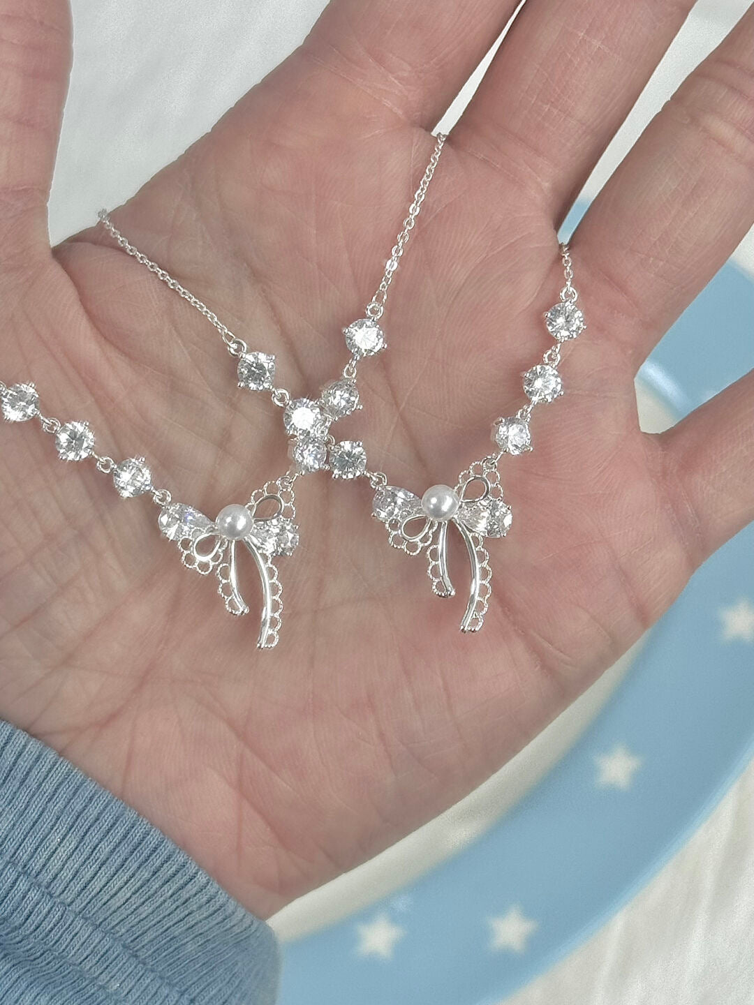 LolaWhite "Dream Mist Elf" Silver-Tone Openwork Lace Bow Pearl Collarbone Necklace（Silver-plated）