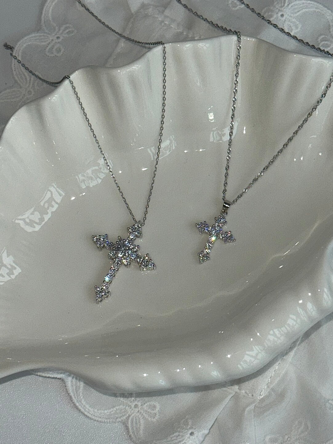 LolaWhite "Aphrodite's Descent" S925 Sterling Silver Full-Zircon Cross Pendant Necklace – Sweet&Luxe