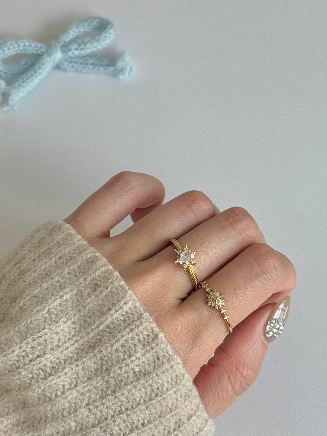 LolaWhite "Gilded Snow Sparkle" Gold-Toned Snowflake Zircon Ring - Dreamy & Elegant