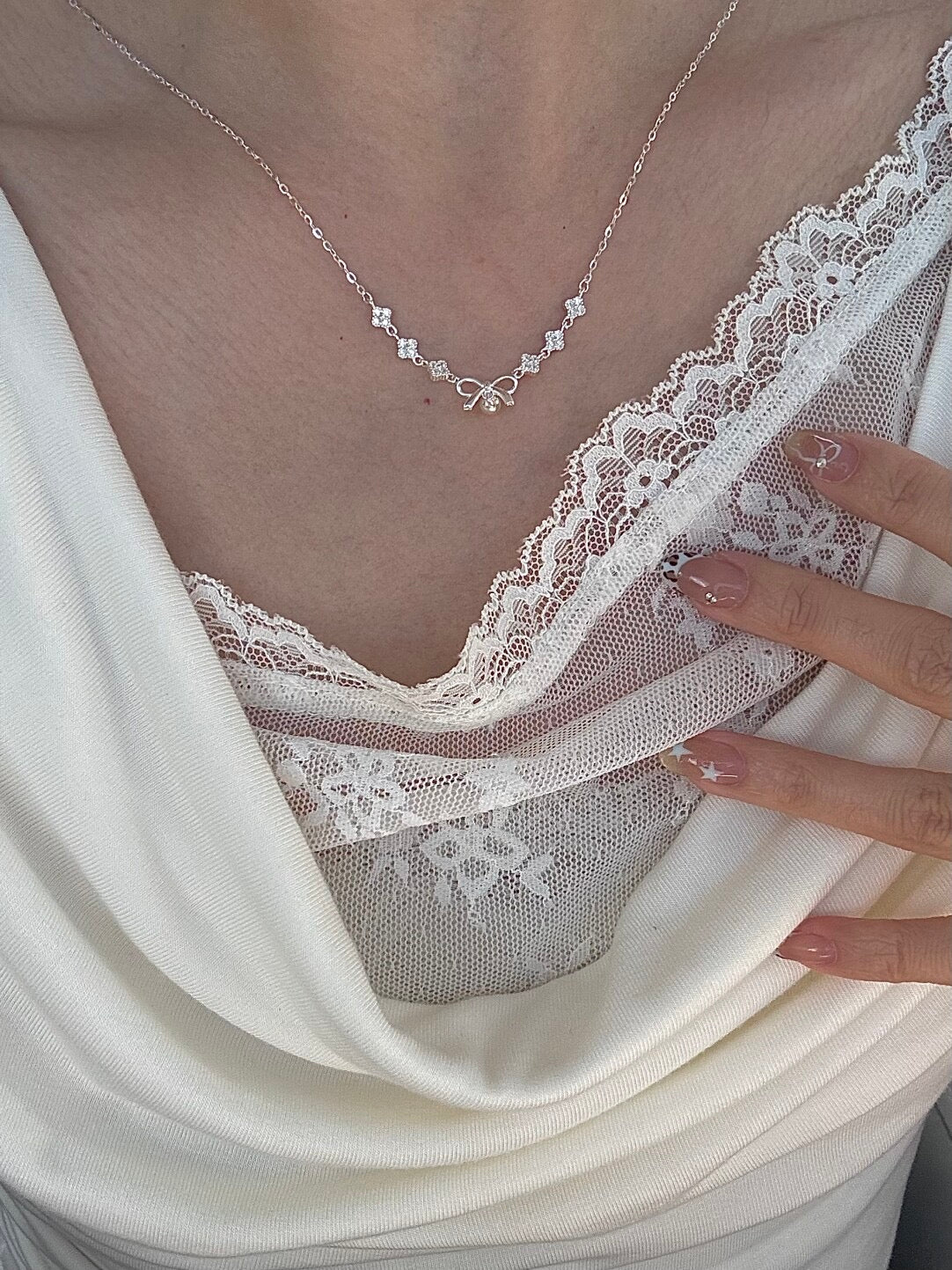 LolaWhite "Lucky Christmas Bow" Solid S999 Sterling Silver Four-Leaf Clover & Bow Necklace