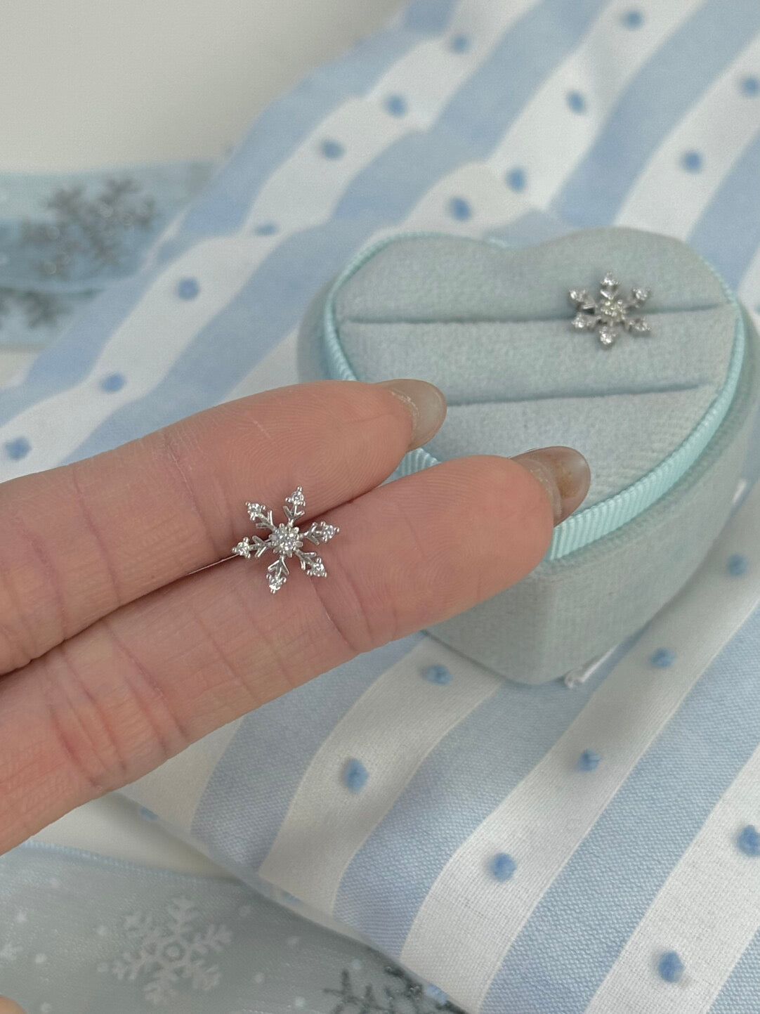 LolaWhite "Crystal Ice Flower" S925 Sterling Silver Snowflake Stud Earrings - Winter Collection Bestseller, Minimalist & Sweet