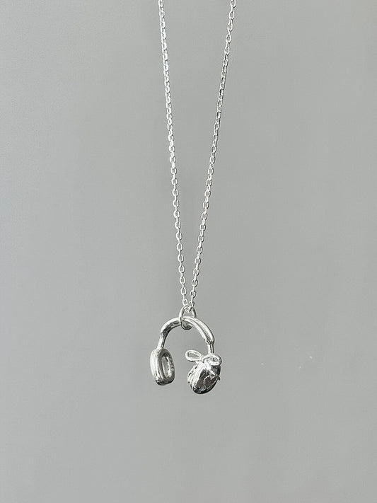 LolaWhite "Sound Embrace" S925 Sterling Silver Bow & Heart Earphone Pendant Necklace - Unique & Personalized Design